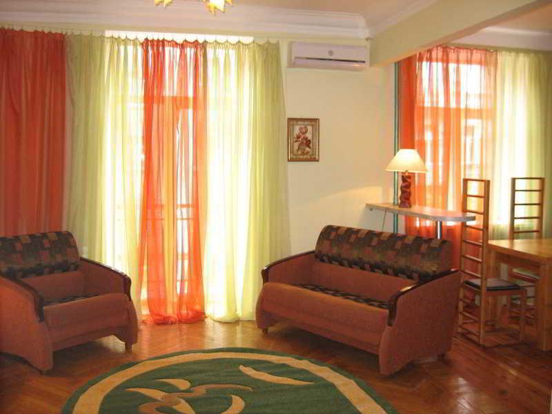 Ukrainian Hotel Service Apartments Kyiv Eksteriør billede