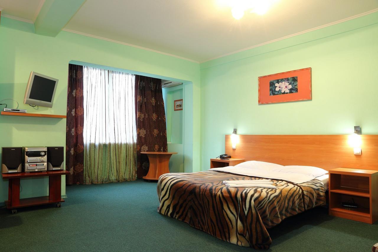 Ukrainian Hotel Service Apartments Kyiv Eksteriør billede